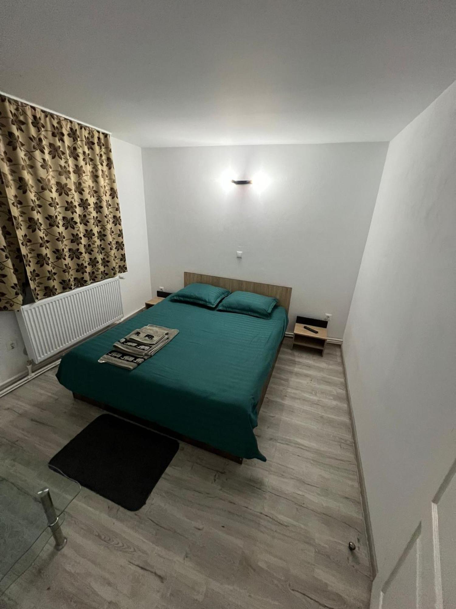 Garsoniera Casa Dragoeni, Targu Jiu Apartment Bagian luar foto